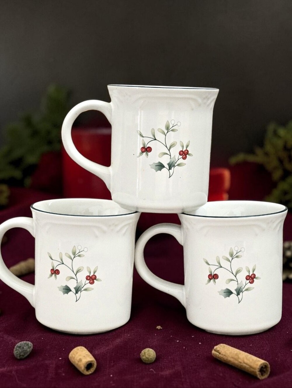 Set of 3 Pfaltzgraff Winterberry Coffee Mugs Pristine Holiday Stoneware Cups